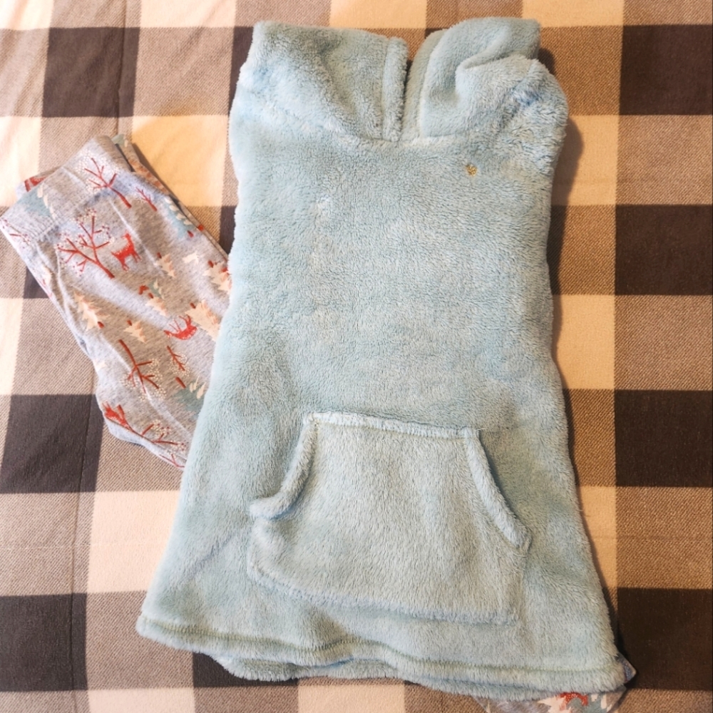 Girls Carter's Outift